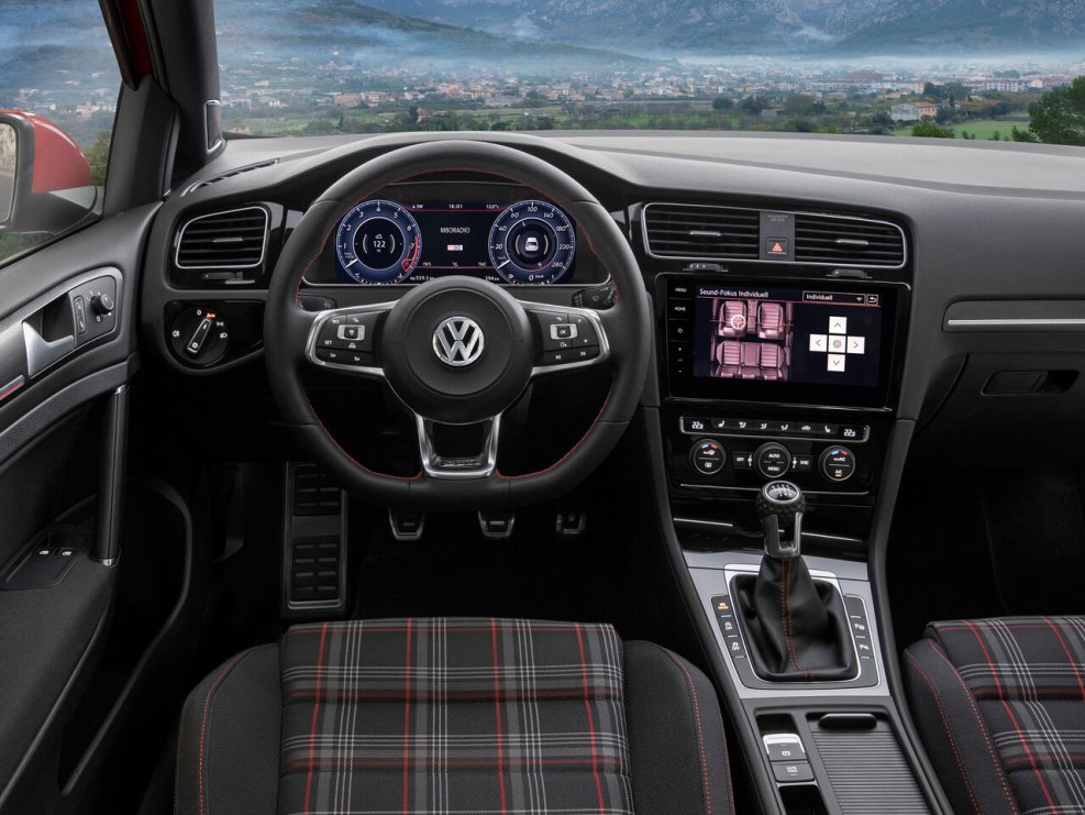 Volkswagen Golf 7 GTI салон