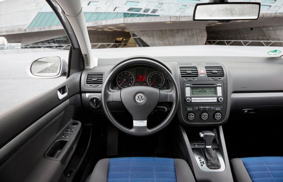 Volkswagen гольф 5 салон