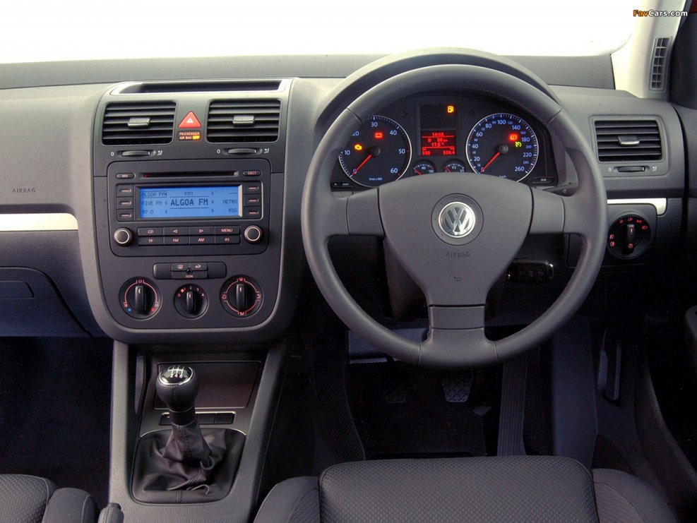 Volkswagen Golf 5 салон