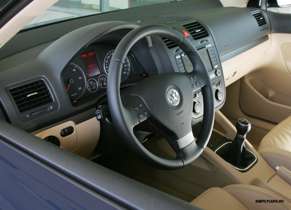 Салон Golf 5 2007