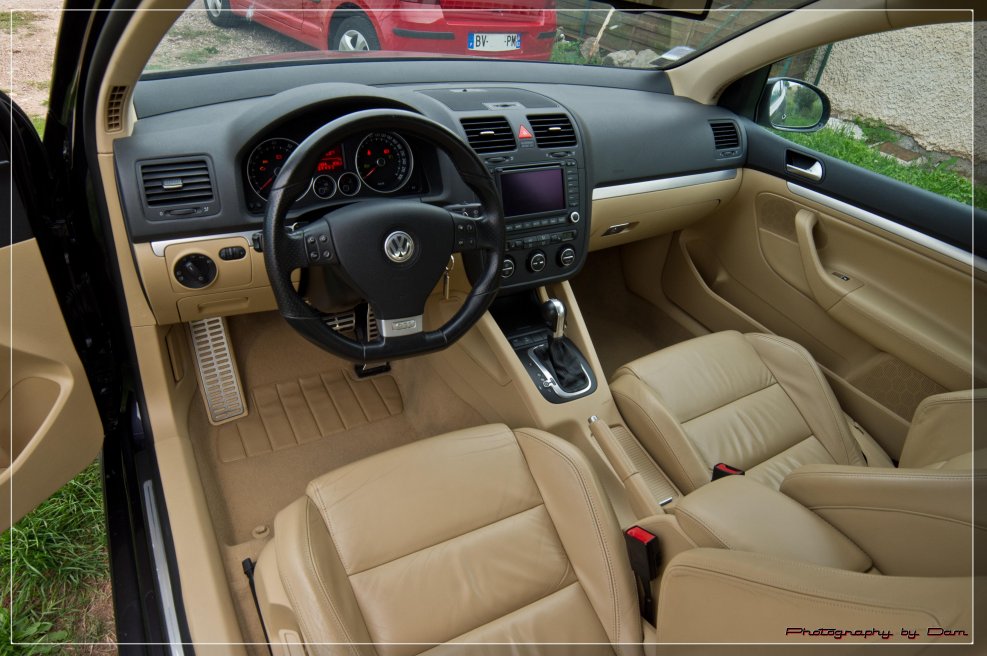 VW Golf 5 салон