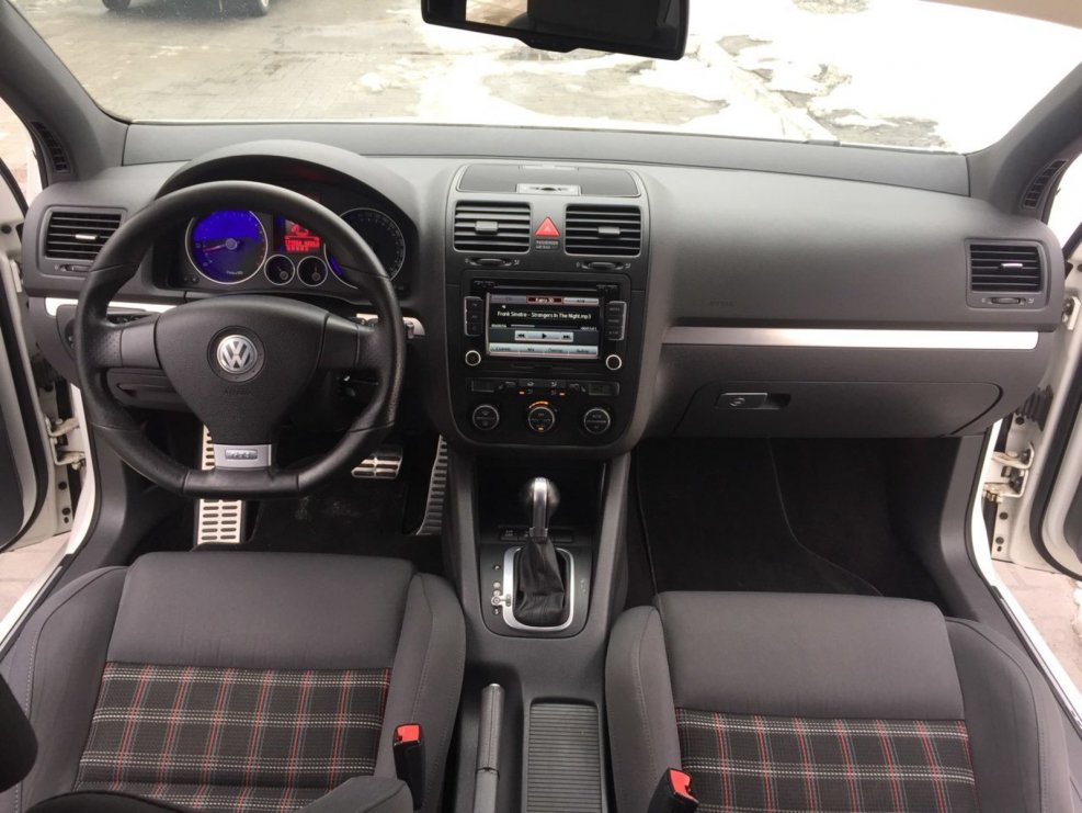 VW Golf 5 GTI салон