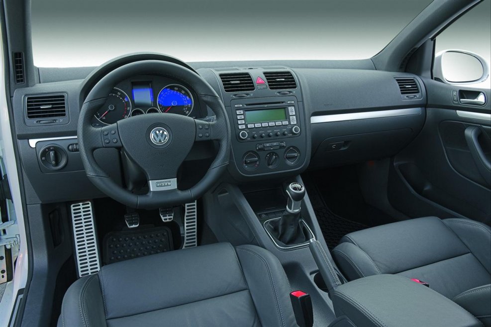Гольф 5 2004 салон