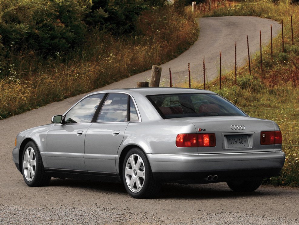 Audi s8 d2 1996