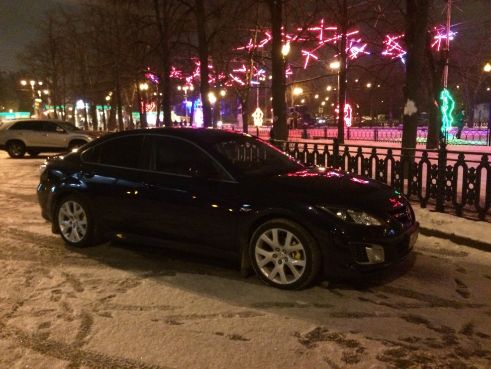 Mazda 6 GH черная ночью