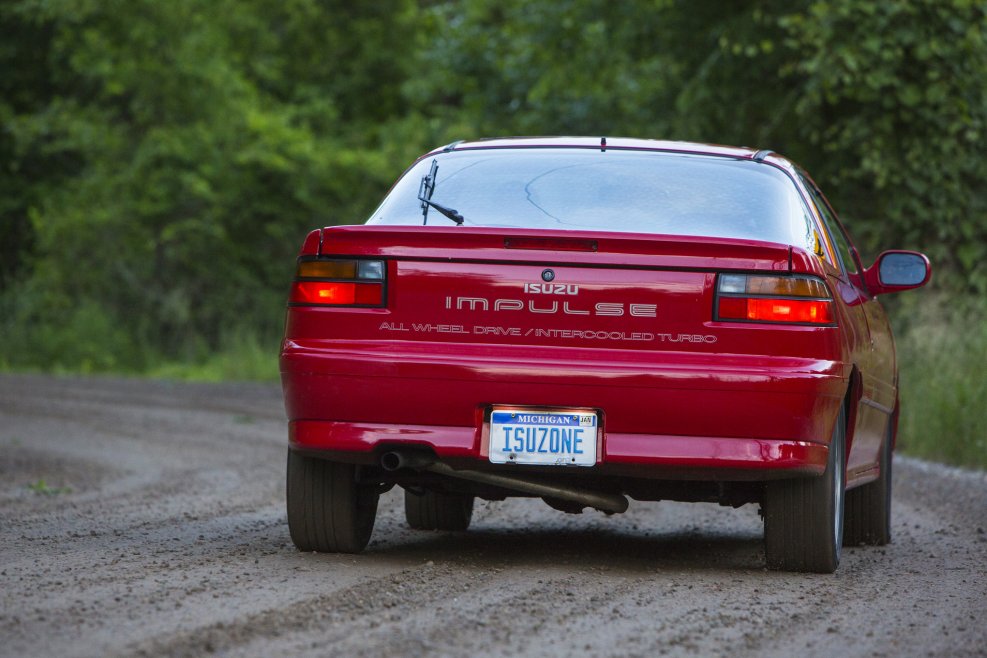 Isuzu Gemini 1990 купе