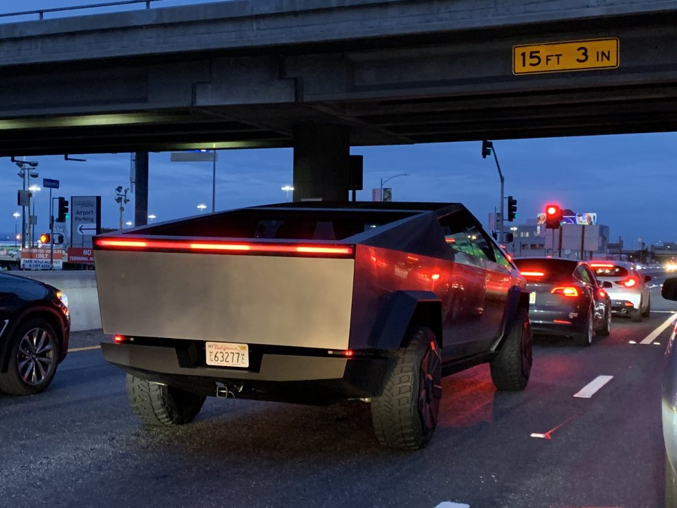 Новая Тесла Cyber Truck