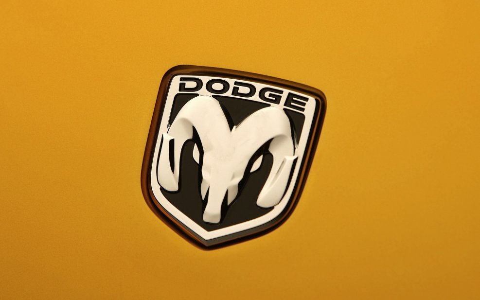 Машина dodge значок