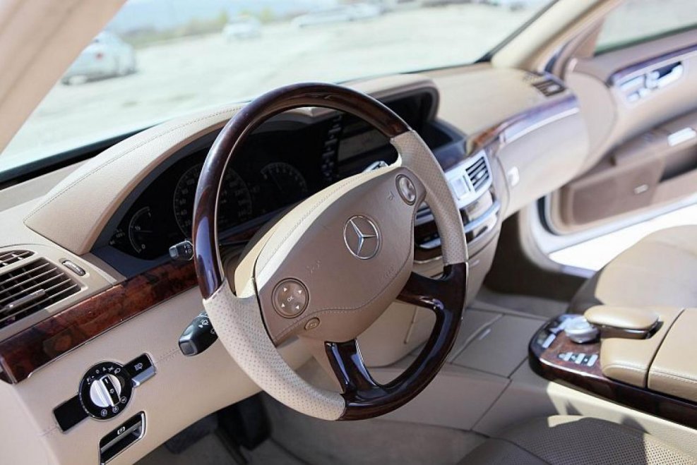 S221 AMG салон