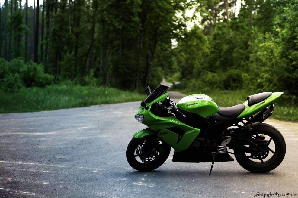 Мотоцикл Kawasaki zzr1400