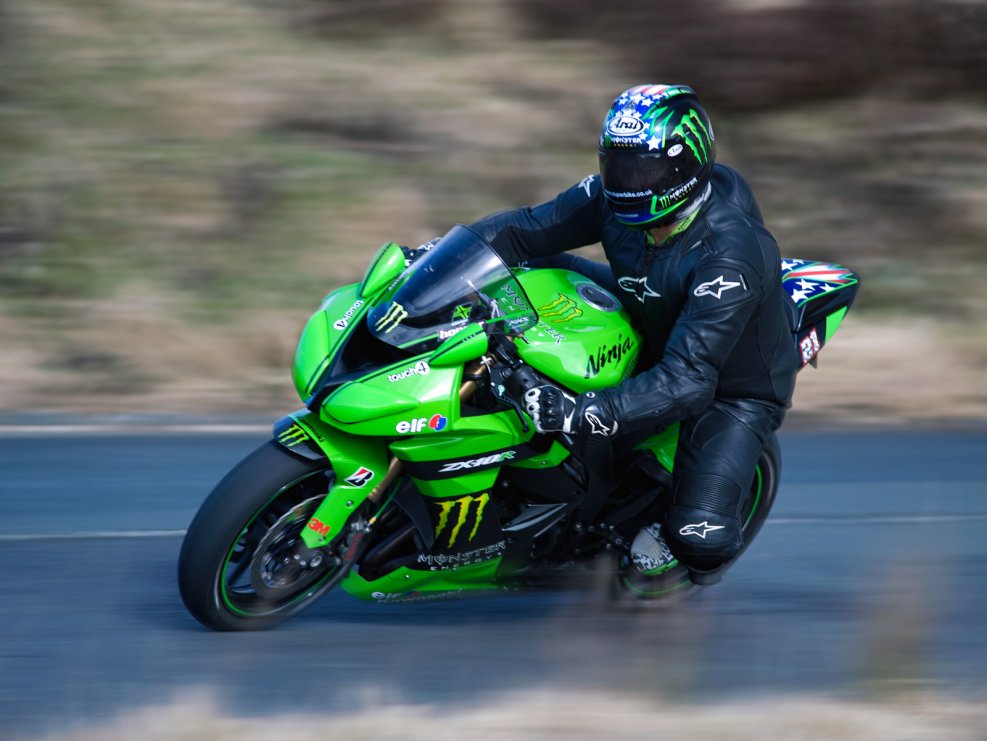 Kawasaki Ninja zx10r красный