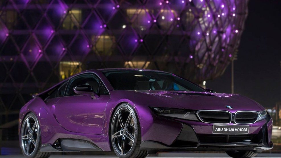 BMW i8 Violet