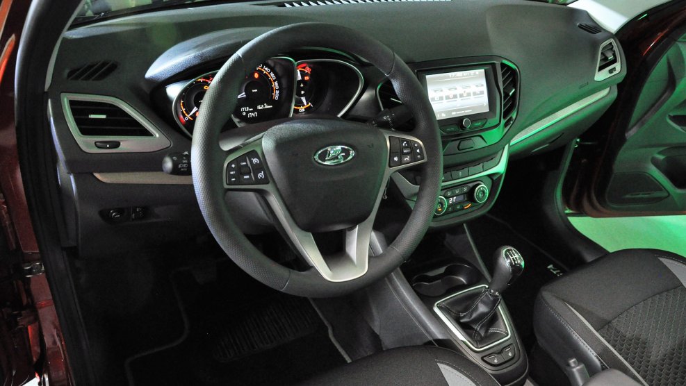 Lada Vesta салон