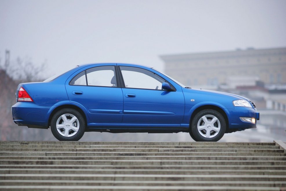 Nissan Almera 3