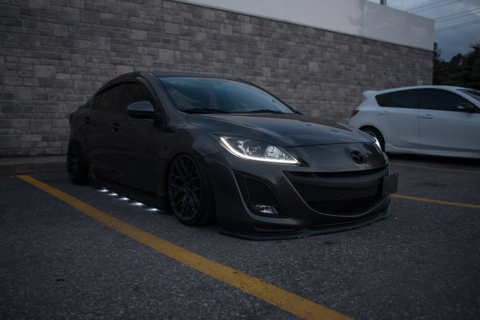 Mazda 3 Black Tuning