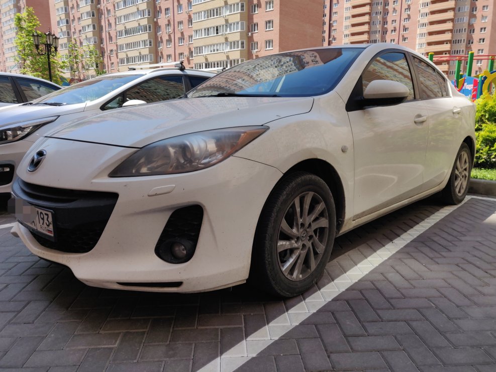Mazda 3 2012 седан r17
