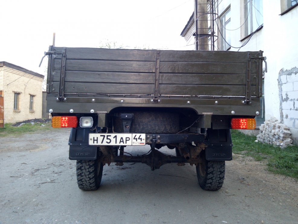 УАЗ 3303 бортовой кузов черный