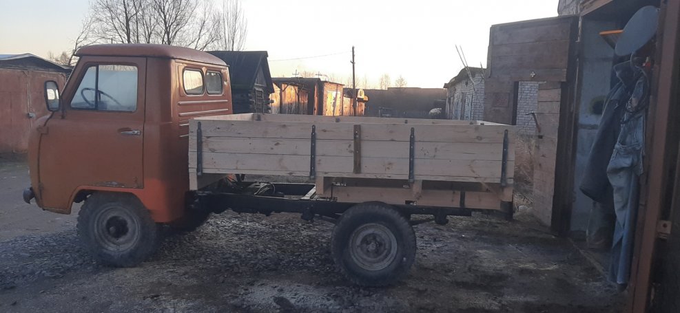 УАЗ 3303 бортовой удлиненный кузов