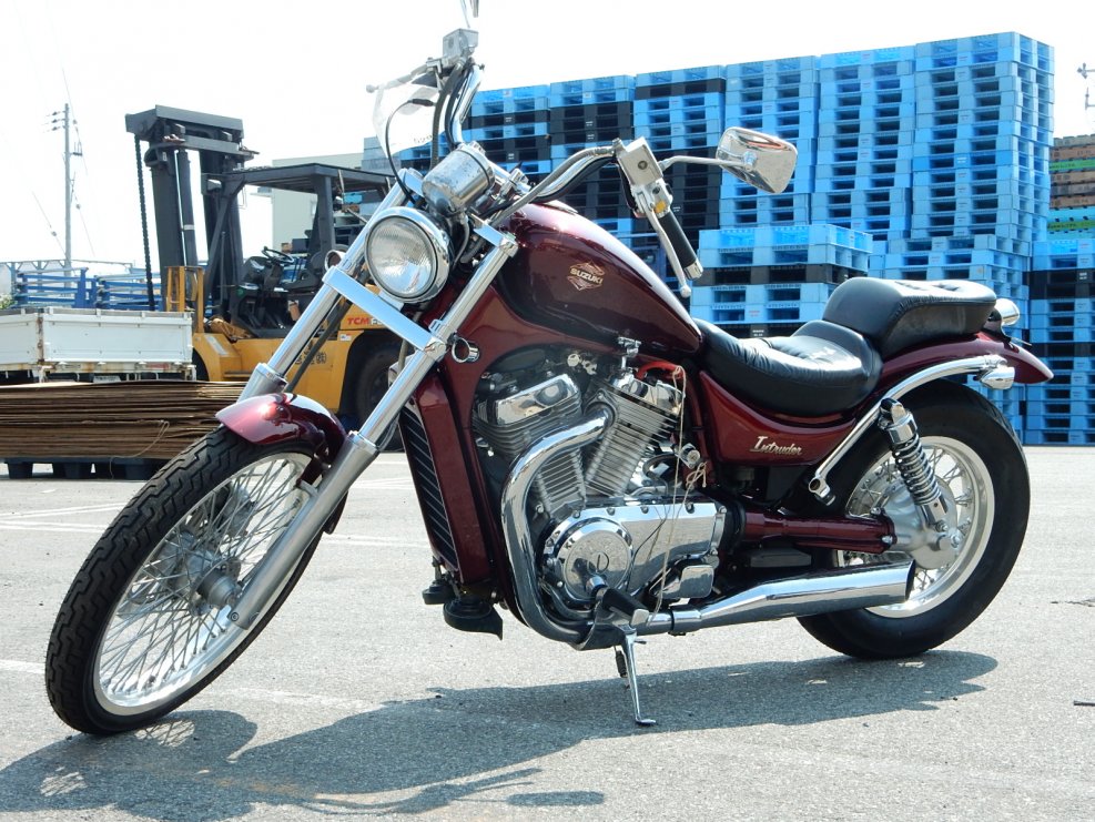 Suzuki Intruder 400