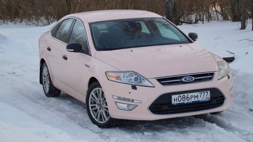 Ford Mondeo розовый