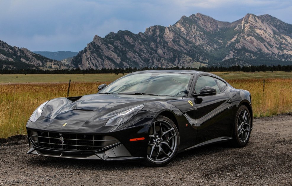 Ferrari f12 Berlinetta Red