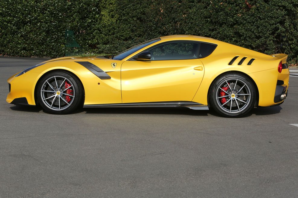 Феррари f12 Berlinetta