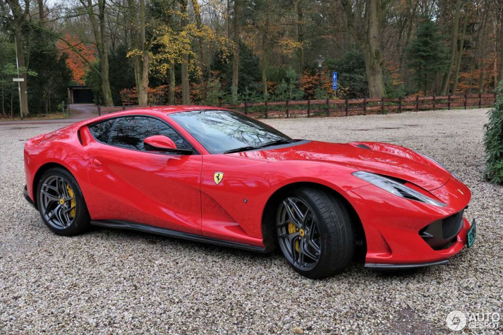 Феррари 812 Superfast 2017