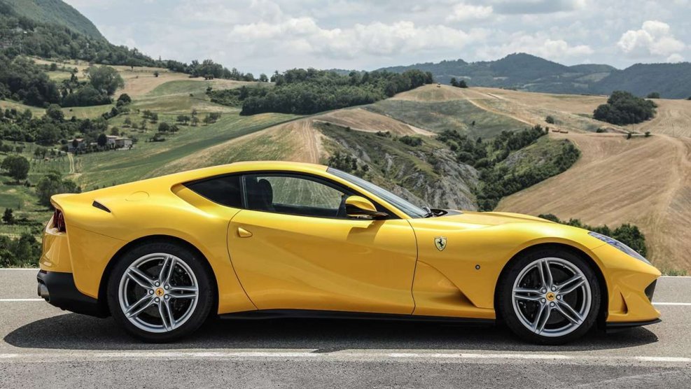 Ferrari 812 Суперфаст