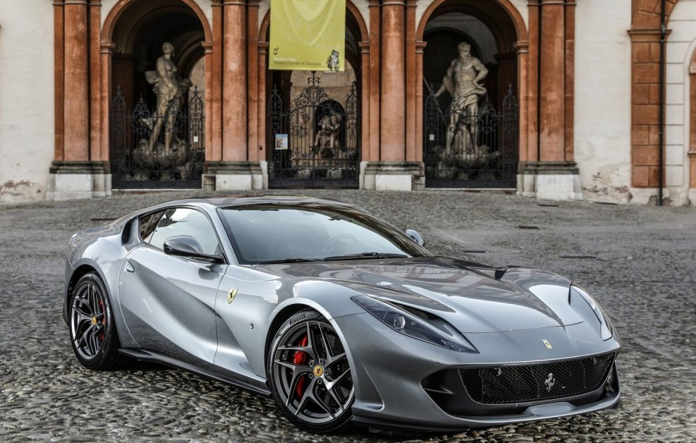 Ferrari 812 Superfast