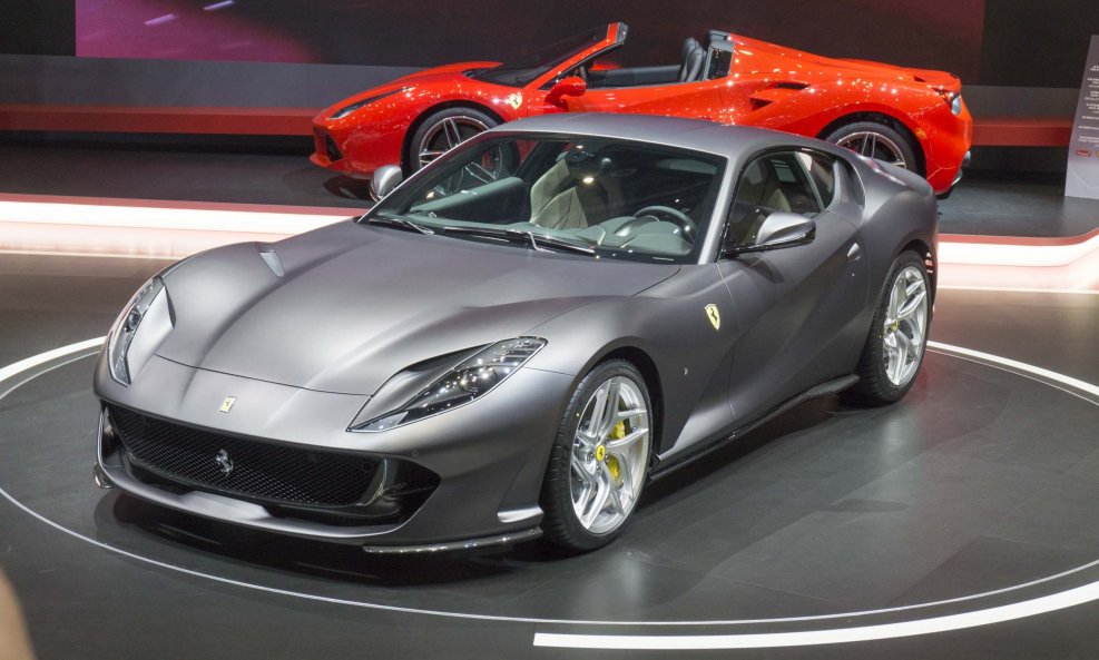Ferrari 812 Суперфаст