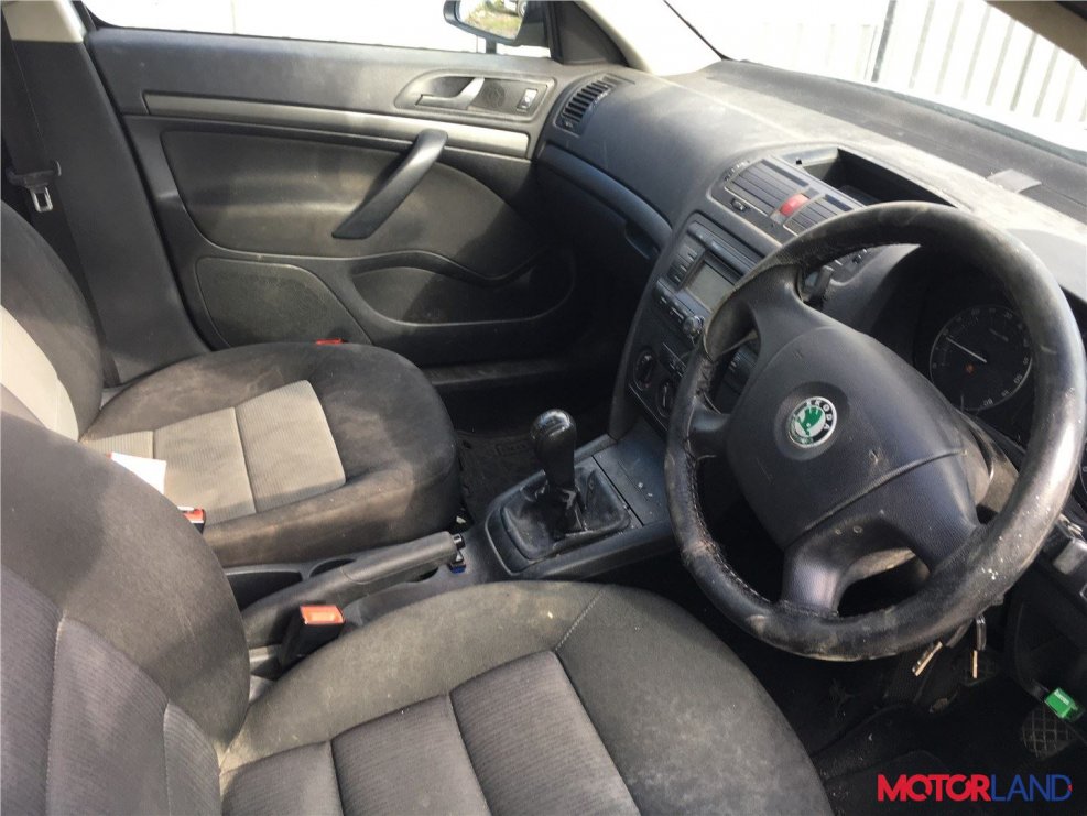 Панель Skoda Octavia Tour