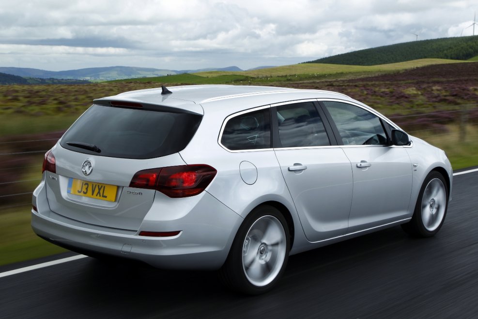 Opel Astra j универсал