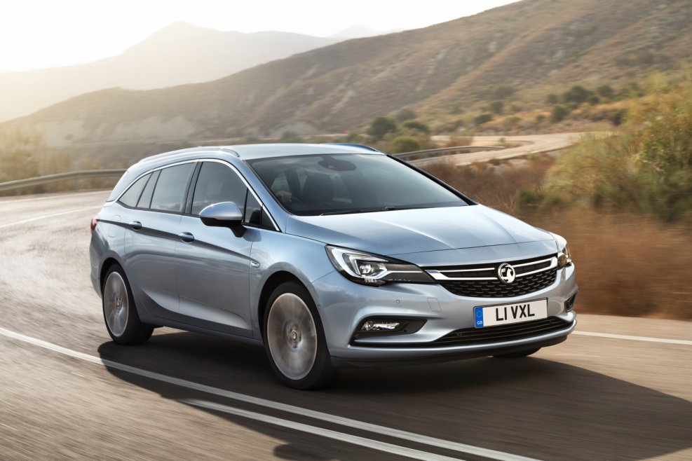 Опель Astra Sports Tourer 2016