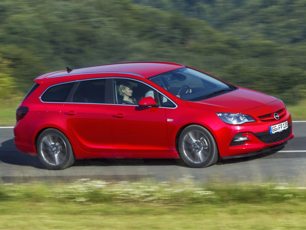 Опель Астра Sports Tourer 2012