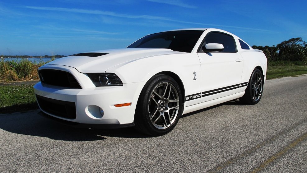 Ford Shelby gt500 White