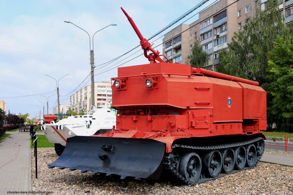 Гусеничная пожарная машина ГПМ-54