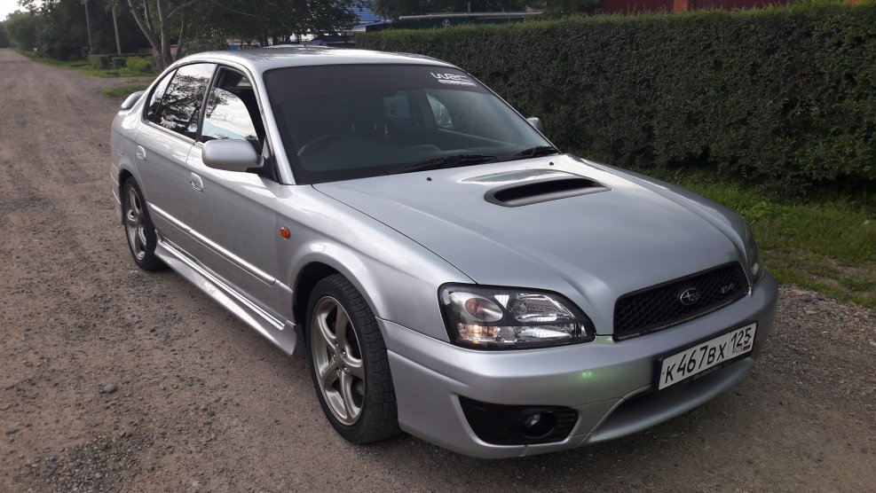 Subaru Legacy b4