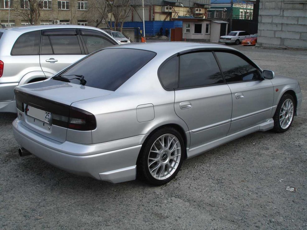 Subaru Legacy b4