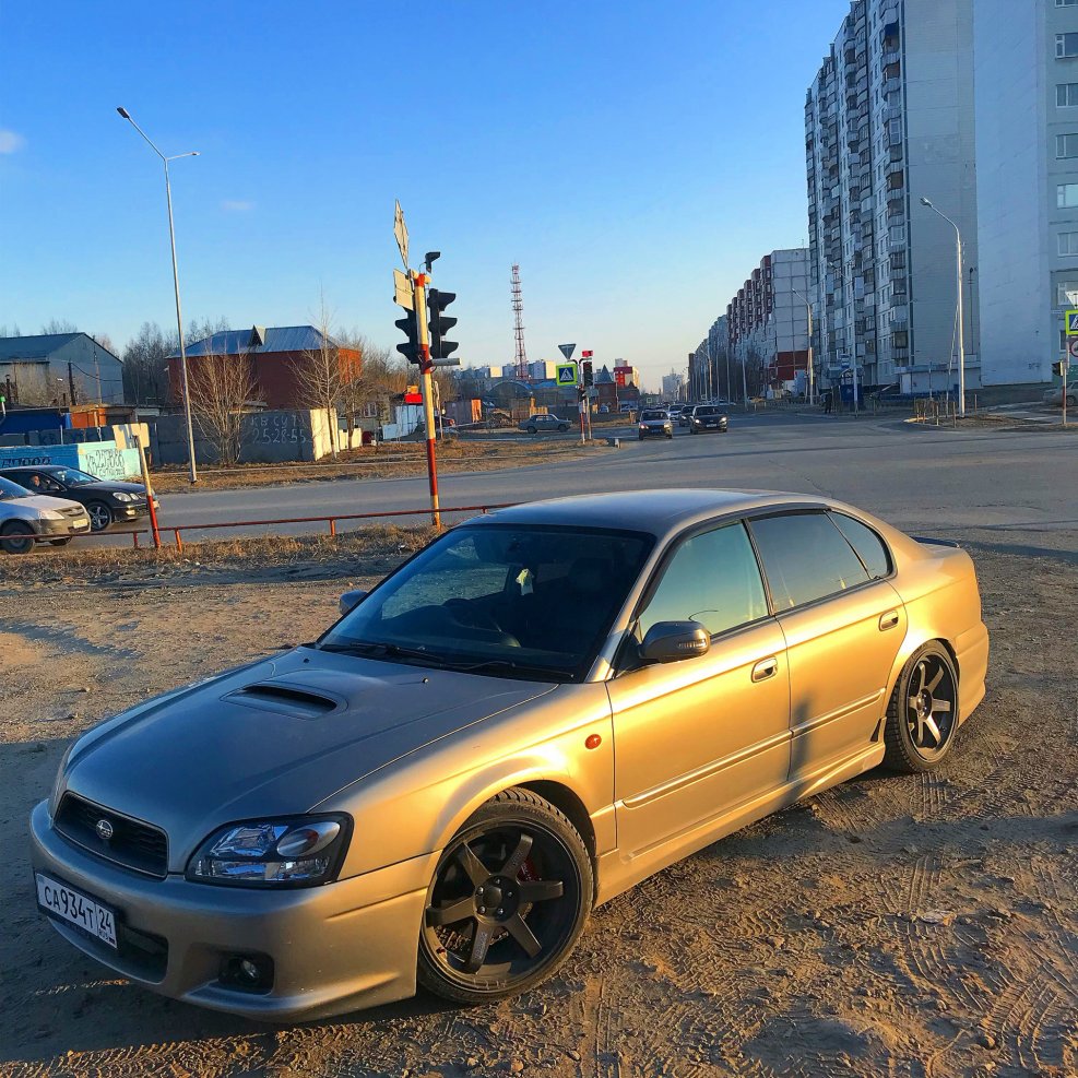 Subaru Legacy b4