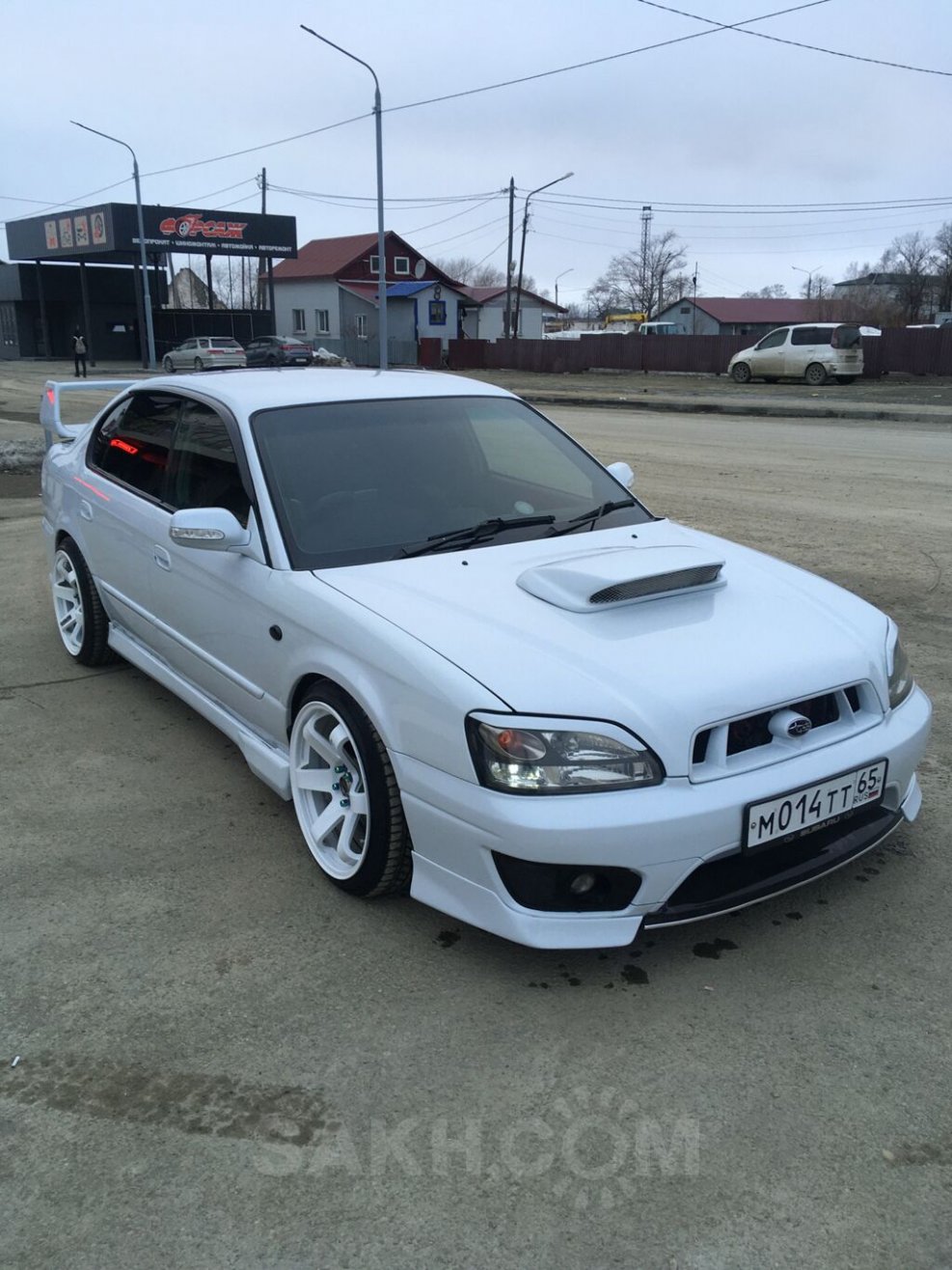 Subaru Legacy b4