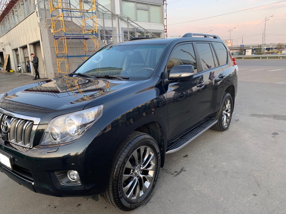 Toyota Land Cruiser 150 r20