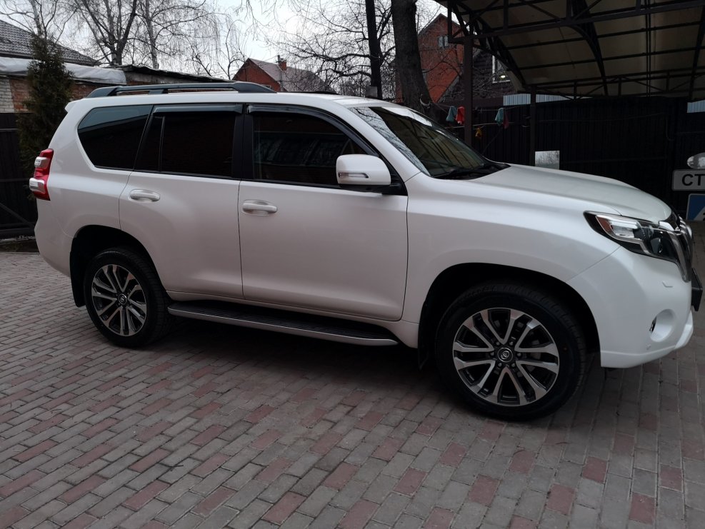 Toyota Land Cruiser Prado r20