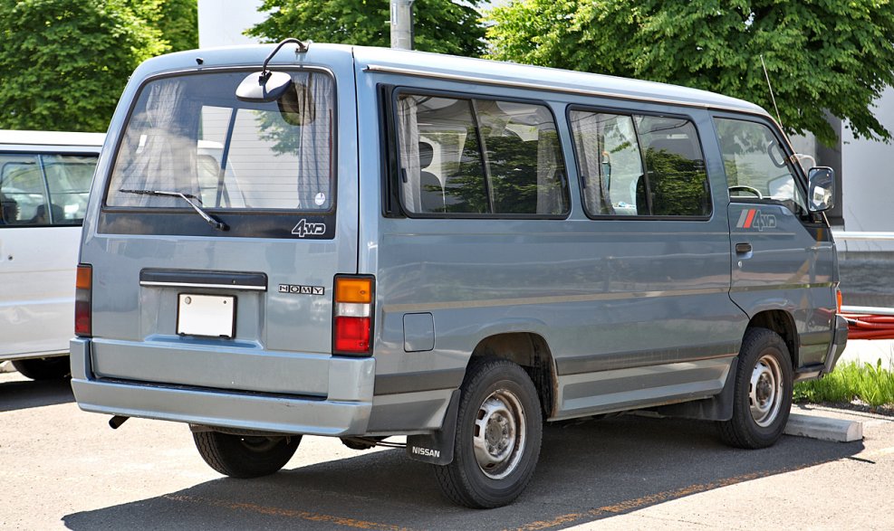 Nissan Homy IV салон
