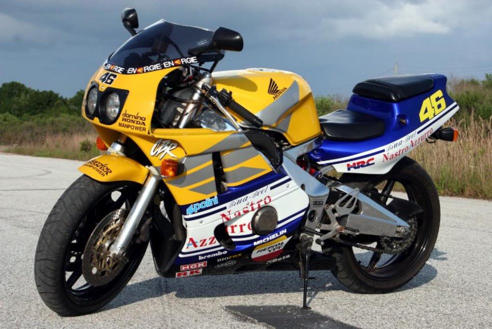 Honda cbr400rr nc29
