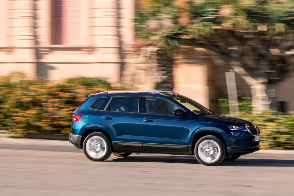 Skoda Karoq голубой