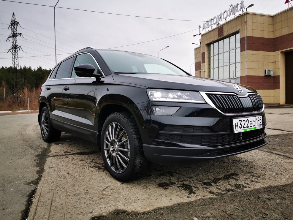 Skoda Karoq черный