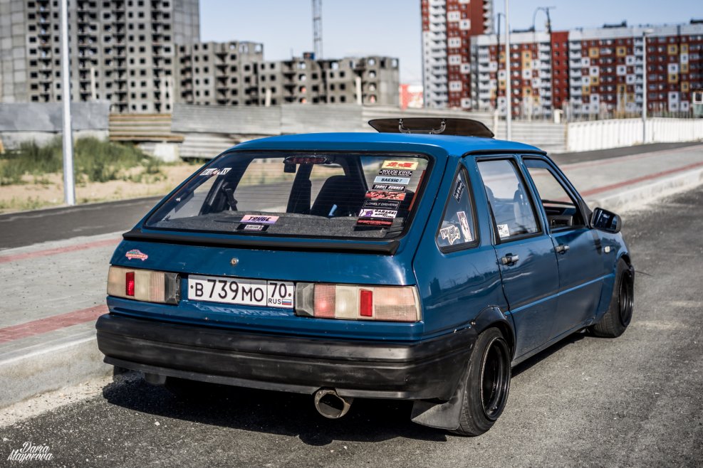 ИЖ 2126 Ода stance