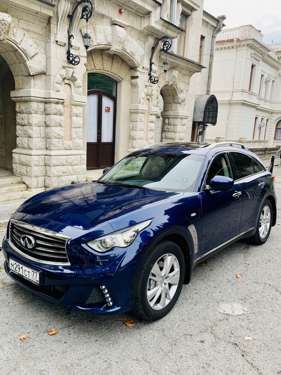 Infiniti m37x