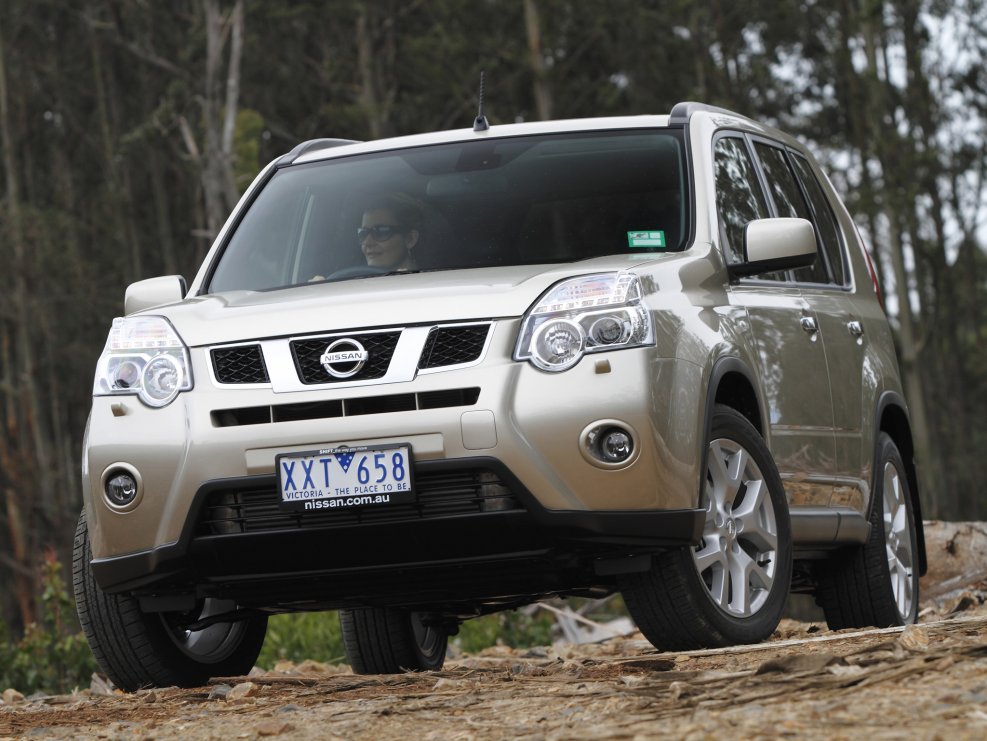 Nissan x-Trail t31 синий