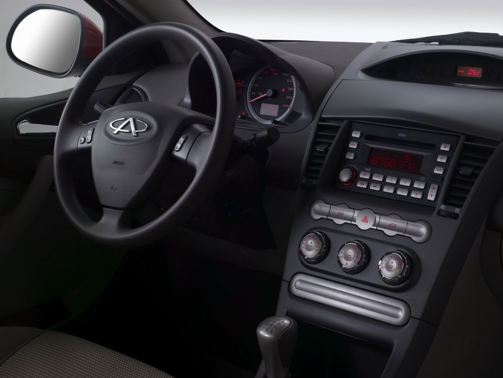 Chery m11 хэтчбек салон